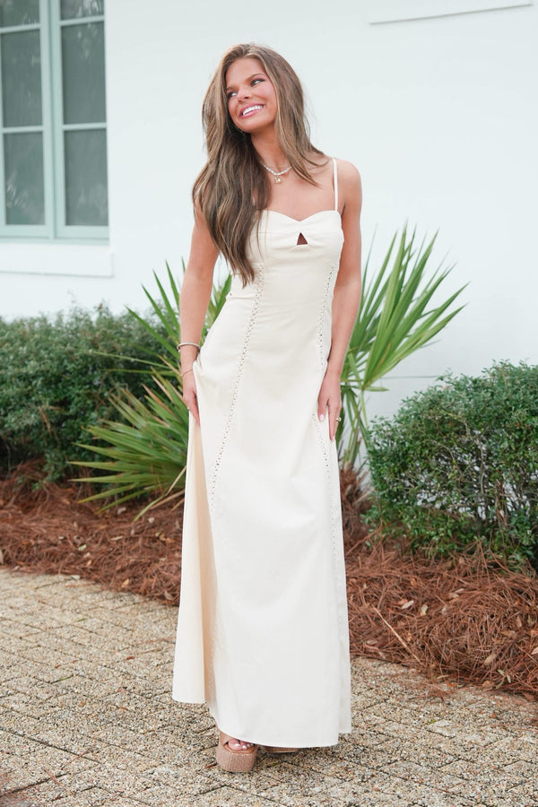 cute alabama dresses throwing it back to this past homecoming season because our #CTLgirl  @oliviapreuitt looks too cute!!  don't forget to tag us in your prom pics!  we can't wait to start sharing!! #prom #