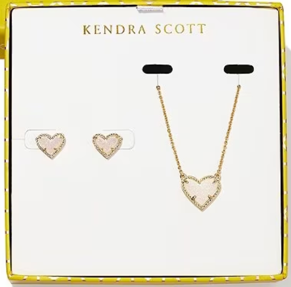 Kendra Scott Gift Set Ari Heart Pendant &amp; Stud