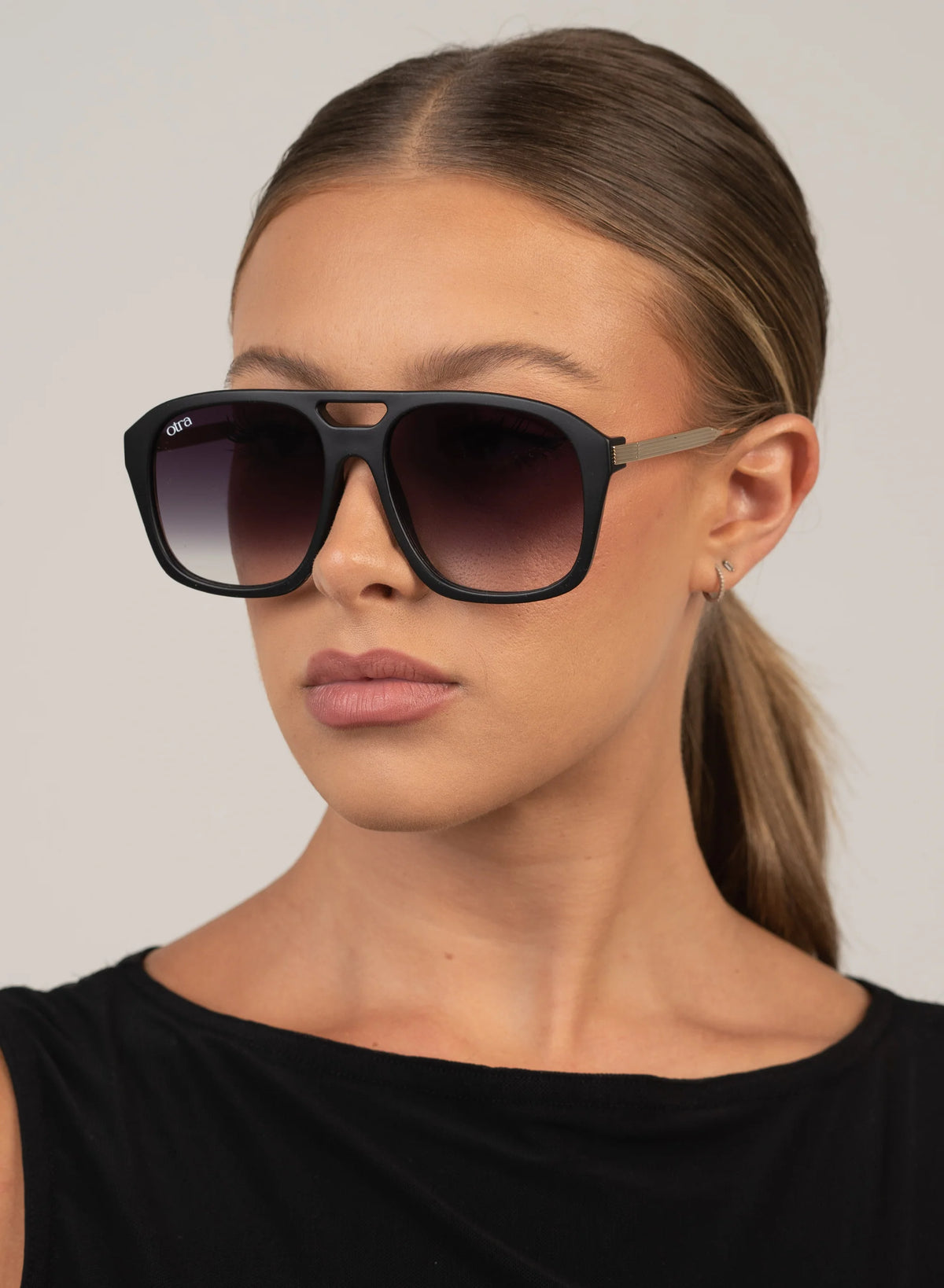 Otra Reina Sunglasses