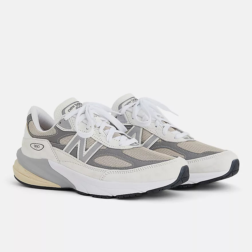 New Balance Unisex U990 Sneaker